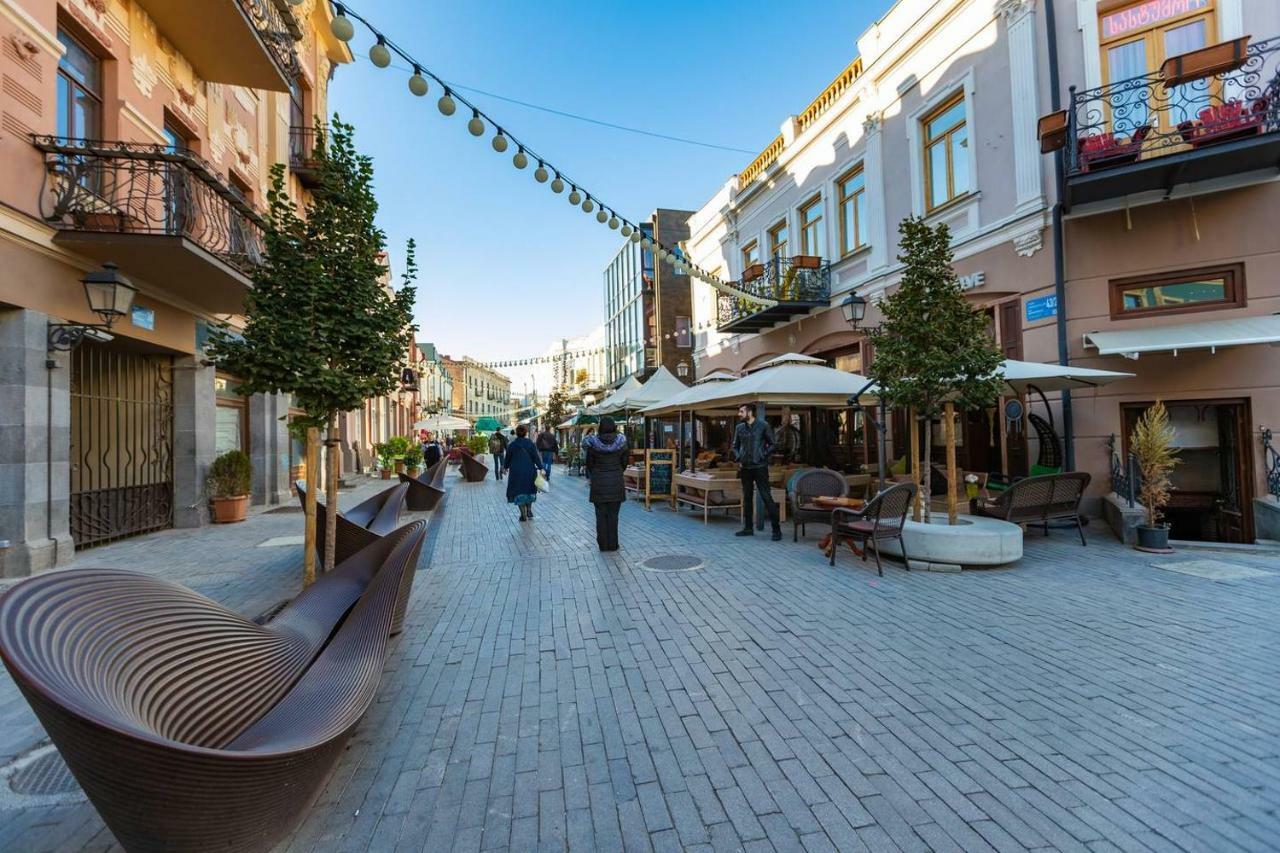 Wehost Cozy Nest Lägenhet Tbilisi Exteriör bild