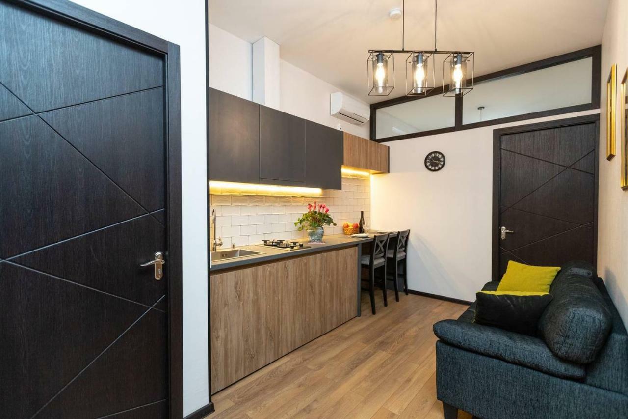 Wehost Cozy Nest Lägenhet Tbilisi Exteriör bild